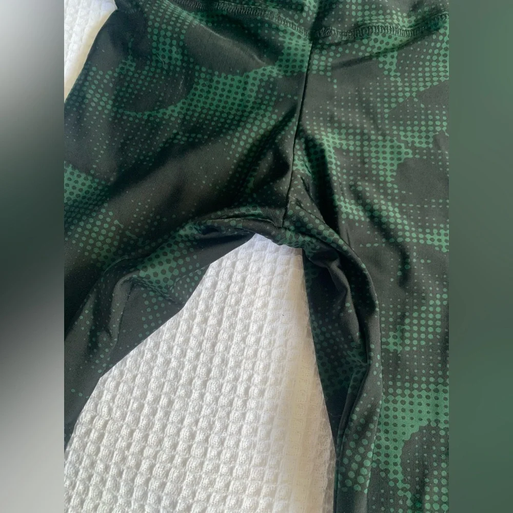 BootyQueen Apparel Women’s Green Black Dotted Camo Workout Gym Leggings - Size L